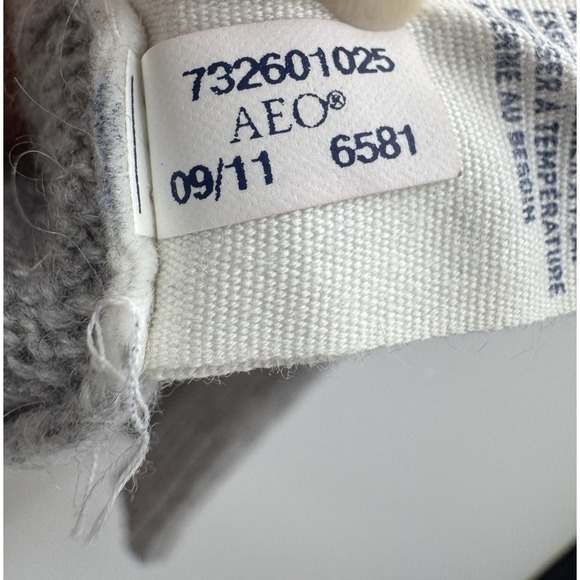 Y2K American Eagle Sweater Wool Medium Off Shoulder Lightweight Minimalist Chic - Picture 3 of 8
